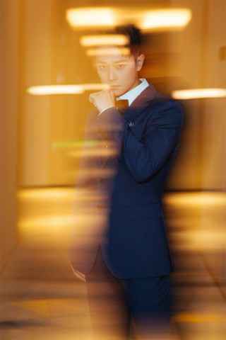 曹骏上合电影节演唱闭幕曲 《我们》铿锵有力传递正能量