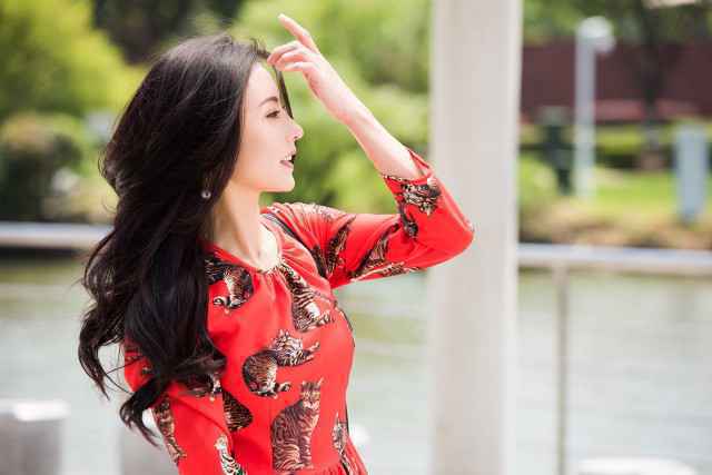 许靖韵卡位晋级逆风翻盘 家人隔屏鼓励温馨感人