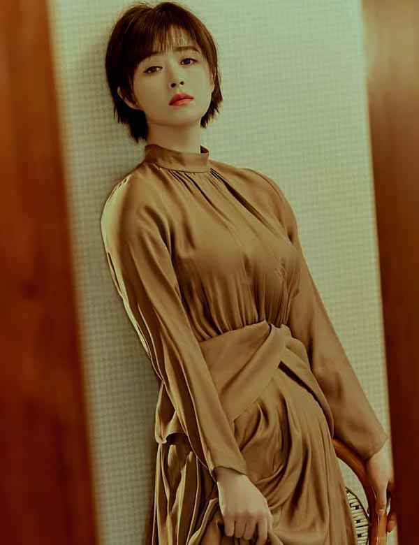 蒋欣 | 骄傲的背面