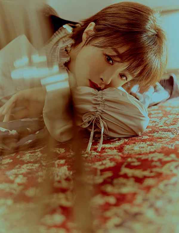 蒋欣 | 骄傲的背面