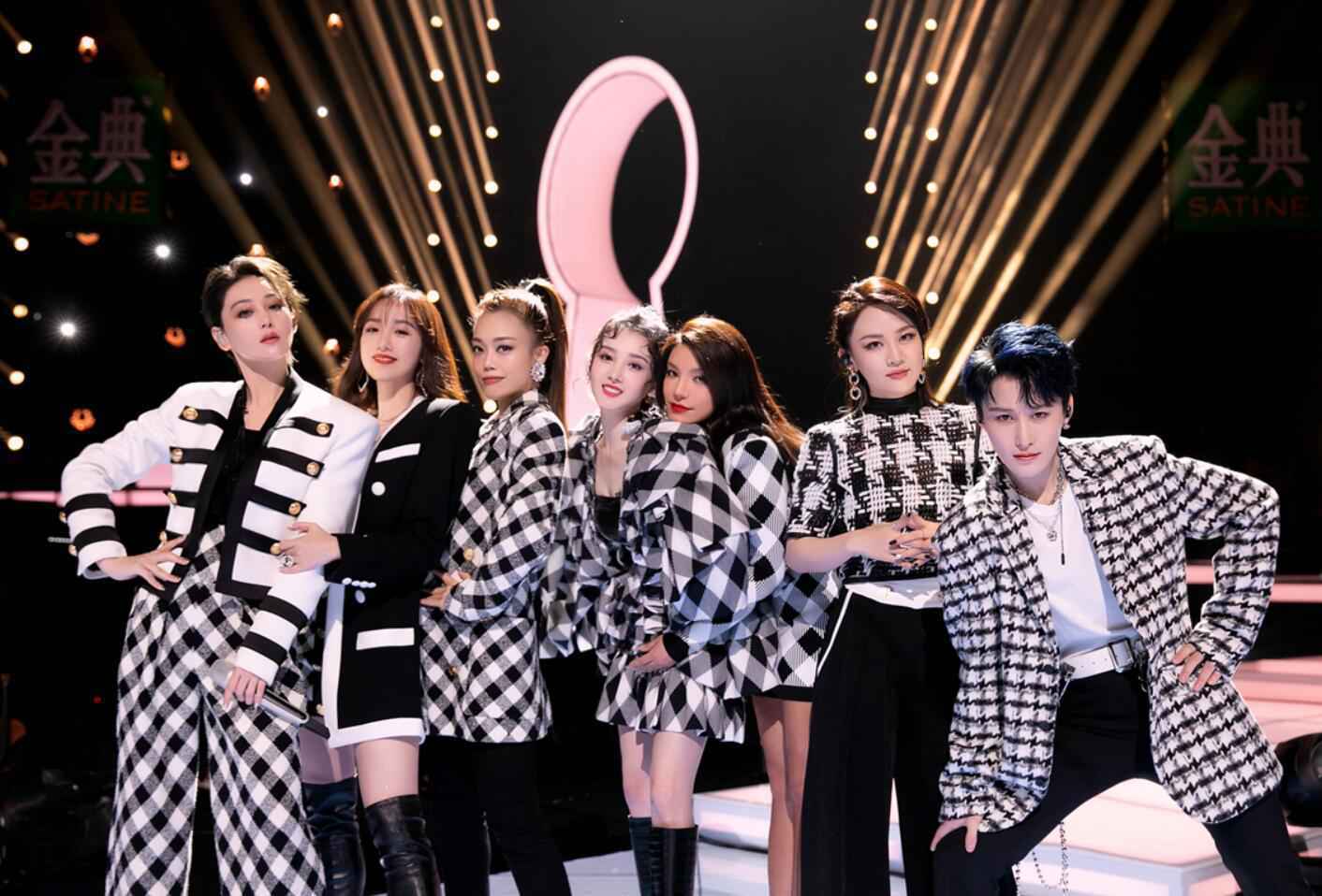 《乘风破浪的姐姐》第二季四公即将上演 陈小纭刀群舞实力展现