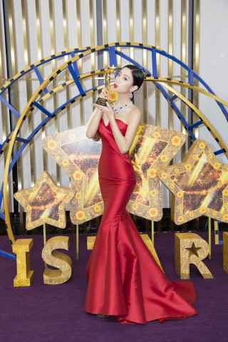 徐峥《我不是药神》首度献声 “治愈小队”唱响《生如夏花》