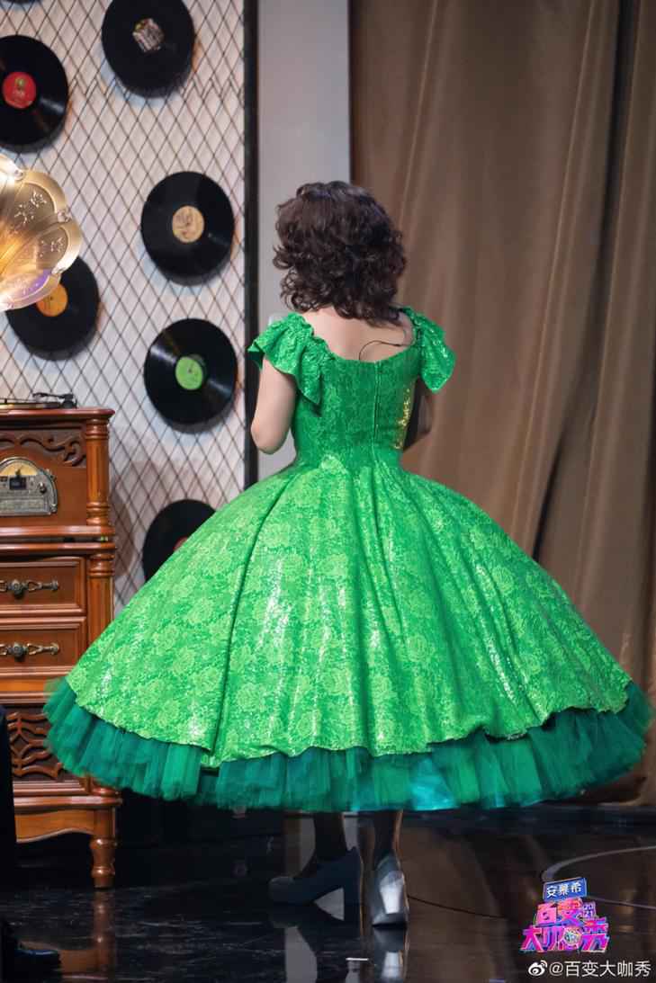 沈凌跨界做美妆博主?李雪琴上演模仿首秀 《百变大咖秀》今晚十点播出惊喜不断