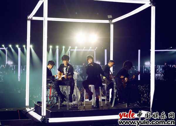 相隔16年台南开唱 五月天《好好好想见到你》演唱会5场吸12万人