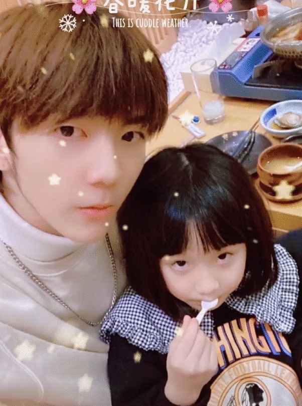 暗示离婚?洪欣晒与儿女合照秀幸福,喊话一家人一起却独缺张丹峰