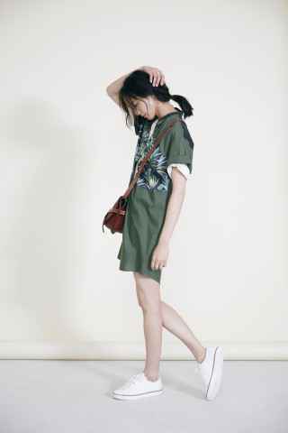 王凯挑战名曲《我等到花儿也谢了》获好评 “行走点唱机”得认证