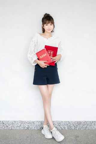 儿童节小情歌！陶昕然单曲《静夜思》上线 女儿献声C位出道