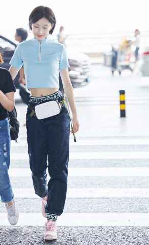 王博文《食光机》发布会 周兴哲惊喜助阵合唱《你，好不好》