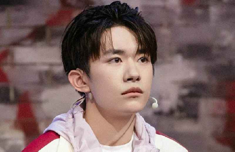 《朋友请听好》状况突发,易烊千玺忙开热点救场,网友：机智满分