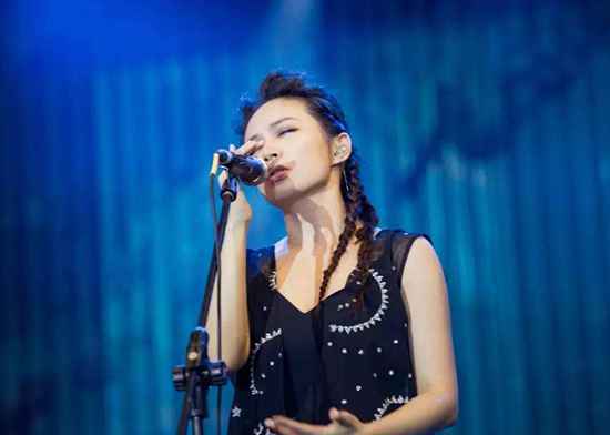 飞儿乐队主唱Faye换成了谁