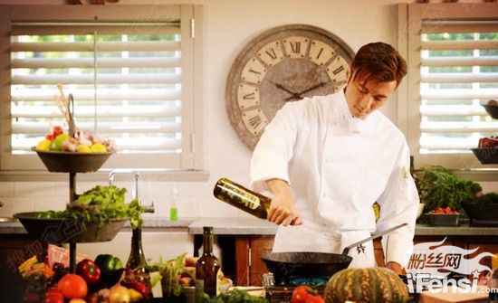 谢霆锋不谈感情谈美食 大赞舒淇会做菜
