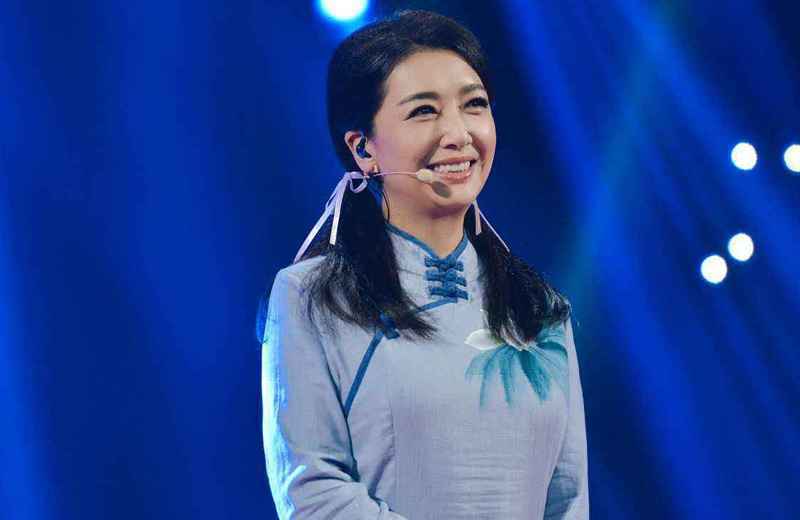 演员江珊在《跨界歌王》一展歌喉,魅力不减当年