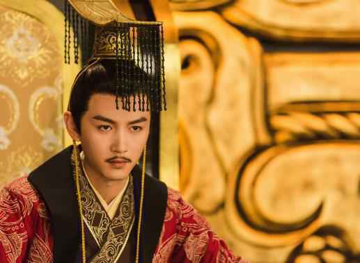 陈晓作品新造型成看点 再次出演帝王沉稳干练气场强