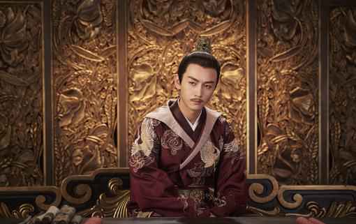 陈晓作品新造型成看点 再次出演帝王沉稳干练气场强