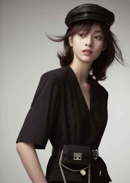 张艺上《玉昭令》上仙剧照首出炉 轻衫罗衣眉目含情仙气足