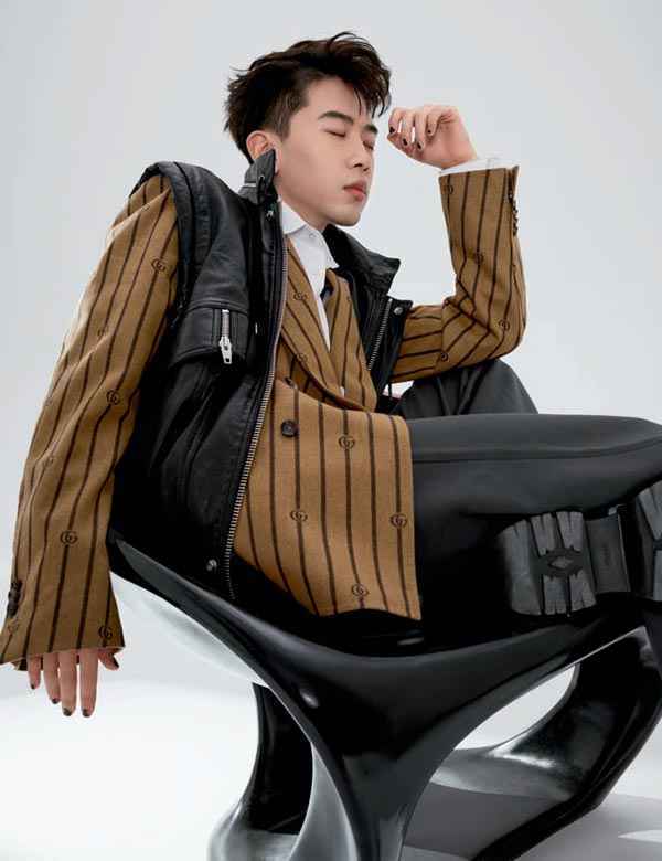 费启鸣 | 心怀热爱的人永无荒漠