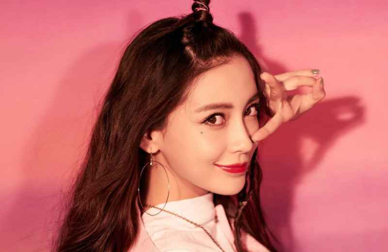 《奔跑吧》再引争议，节目组作妖惹尴尬，关晓彤却成尴尬导火索