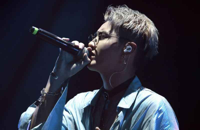 《潮流合伙人》杀青,吴亦凡独守公寓,众人拥抱含泪离开日本