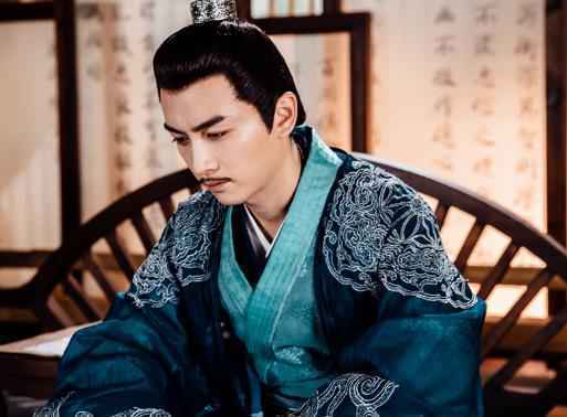 陈晓细腻演绎多面帝王 “奸人坚”引关注多部作品受期待