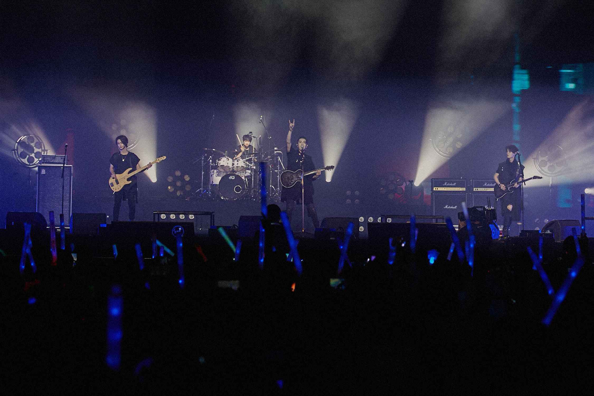 VOGUE 5演唱会上海虹馆热血嗨唱