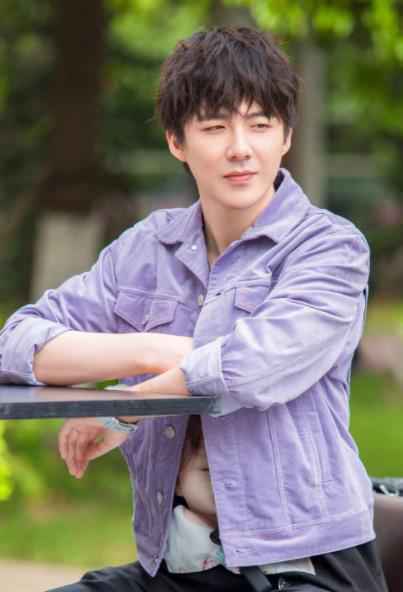 《我们的师父》刘宇宁表现亮眼,携大张伟兄弟团登上YY直播平台