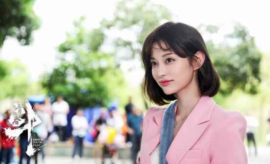 《青春斗》首播热度高 盖玥希维密腿全网柠檬了