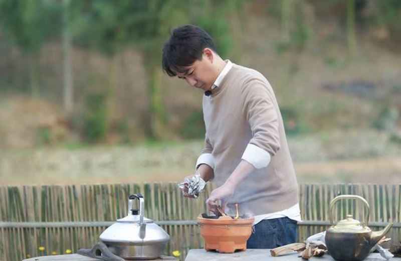 《向往的生活》打破规则的女星，黄磊对她特殊对待，网友：真酸