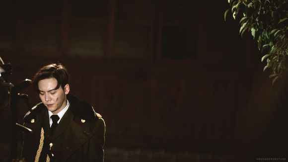 陈伟霆穿起军装来分分钟让你沦陷！