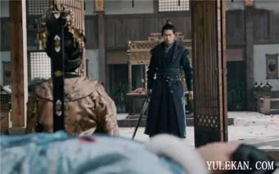 丁宁为什么要在叶甄用浅雪逼他到时候往叶甄剑上撞?