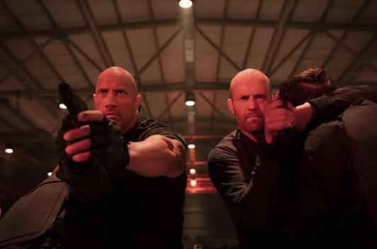 《速度与激情:特别行动》公布全新官方剧照 强森、杰森青筋凸起联袂作战