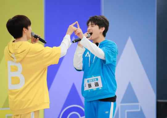 张远《棉花糖》喜提热搜第一 全场合唱上演大型回忆杀