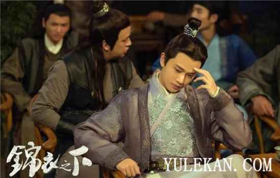 同样是热播剧的已婚男演员,凭什么张若昀没火,任嘉伦却火了?