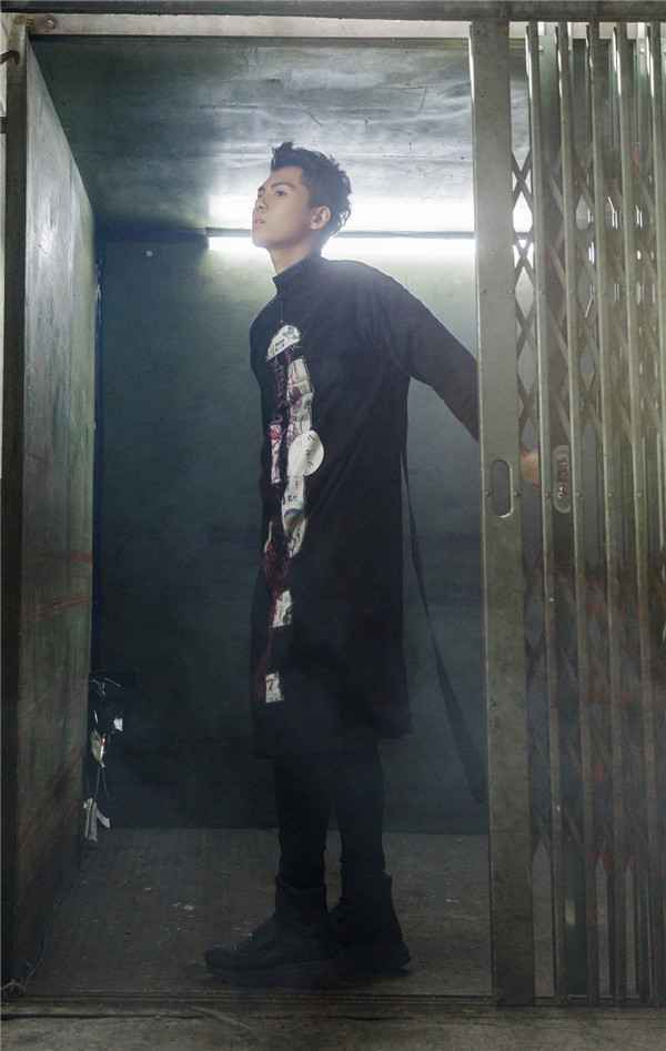 唱跳新天王孙子涵《一刀未剪》MV曝光