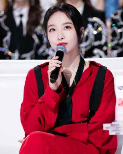 宋茜《创造营2020》组建“不宋战队”迎战首场竞演 贴心教学为学员花式加油