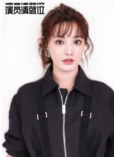 彭小苒《演员请就位》甜酷出场 首选加入郭敬明战队