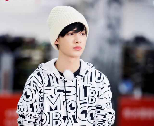 《极限挑战》开播遭吐槽、“男人帮”重聚新综艺