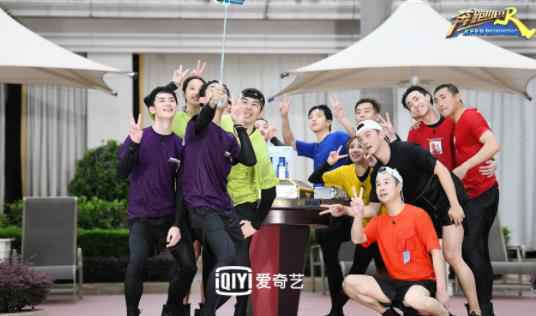 爱奇艺《奔跑吧》陈立农加盟收官之战 王彦霖开嗓“宠弟”