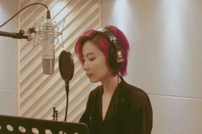 疲惫的2019岁末,需要一首她的歌