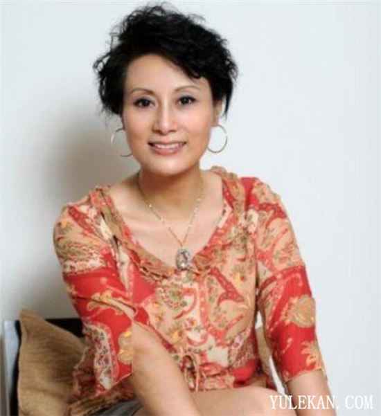 《囧妈》妈妈合唱团里有哪些我们熟悉的面孔?