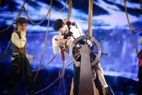 《跨界歌王》半决赛战幕拉开，双重突破谁能“杀”出重围？