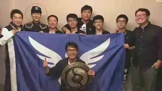 周杰伦林俊杰同台互斥对方不是男人