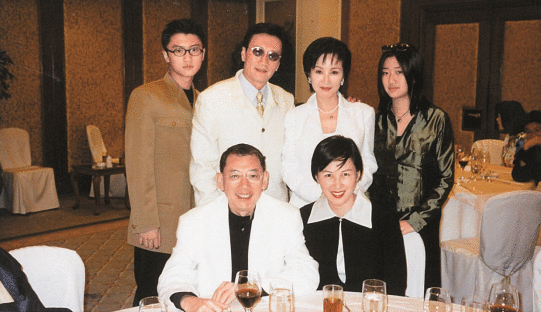 谢霆锋：我今天的一切，都是他给的！