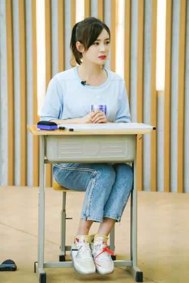 《青春同学会》袁姗姗张小斐互相揭短，韩雪才艺表演“开口跪”