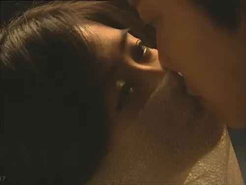 演女主被狂骂演配角才被夸 “女主脸”要毁掉多少女明星