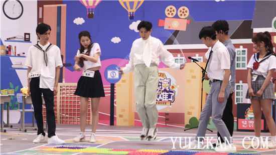 高晓攀率众主播“边玩边演” 直播互动剧《导演我太难了》持续高能