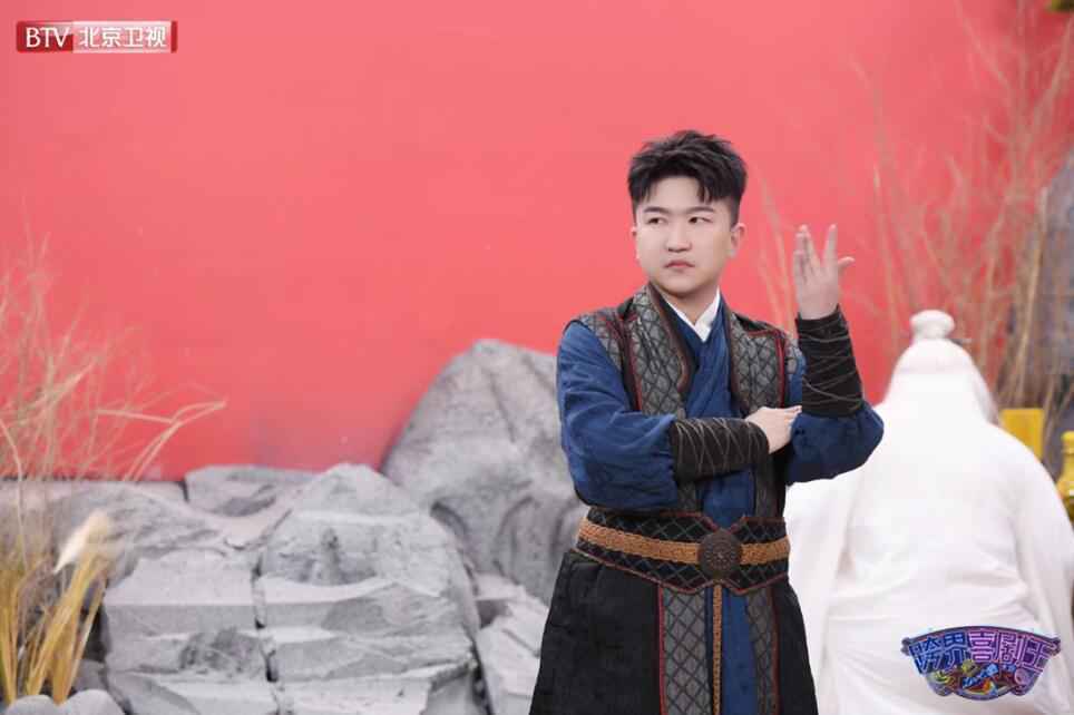 北京卫视《跨界喜剧王》第五季总决赛拉开帷幕 跨界艺人精彩献技 谁将问鼎终极王座?