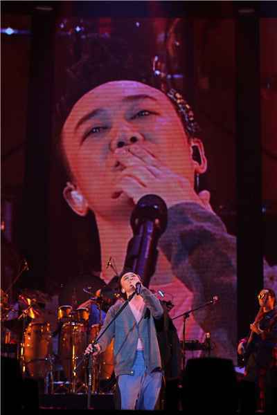 Another Eason’s LIFE 陈奕迅霸气开唱