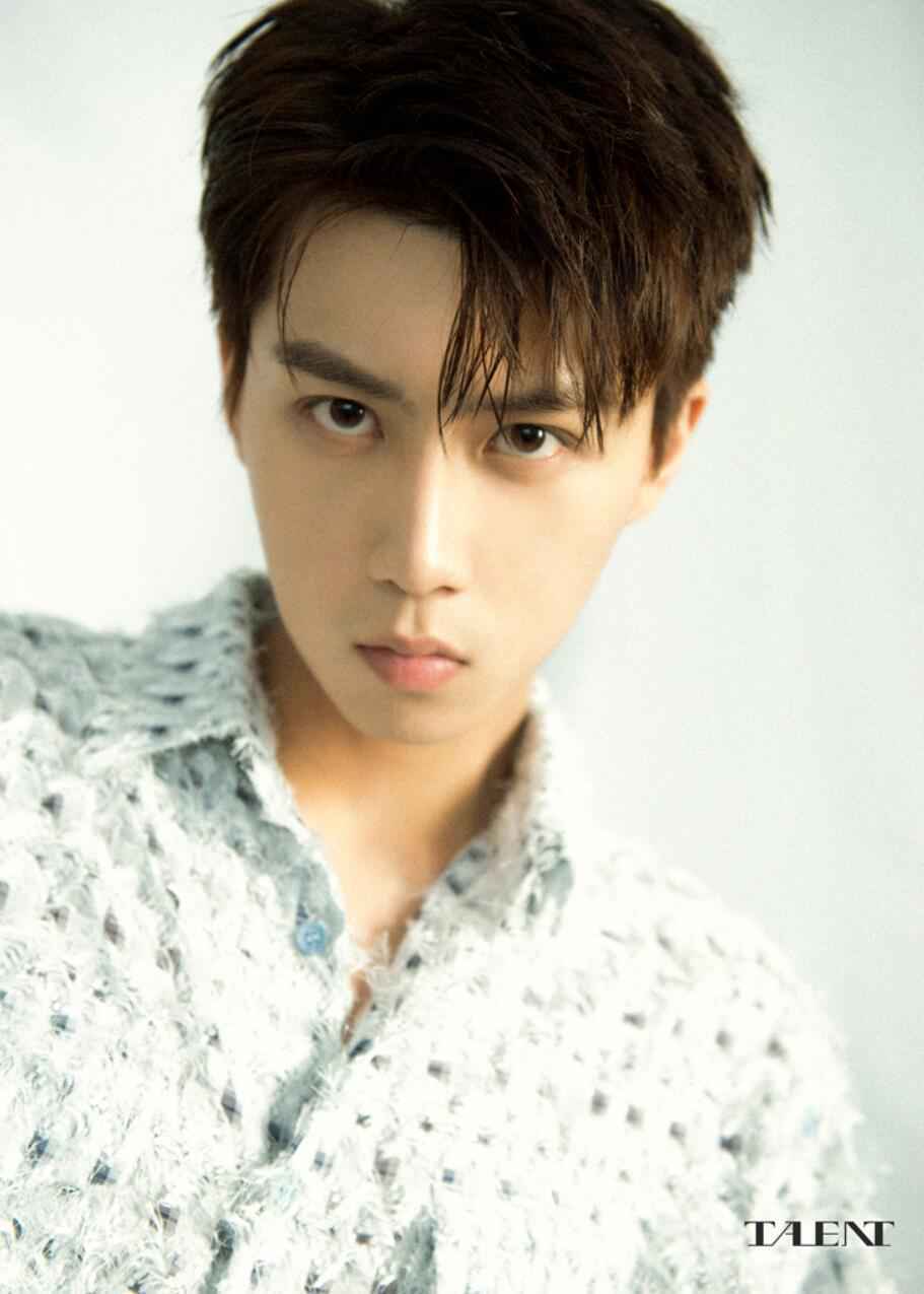 任宥纶最新杂志大片释出 多面魅力展现个性型格