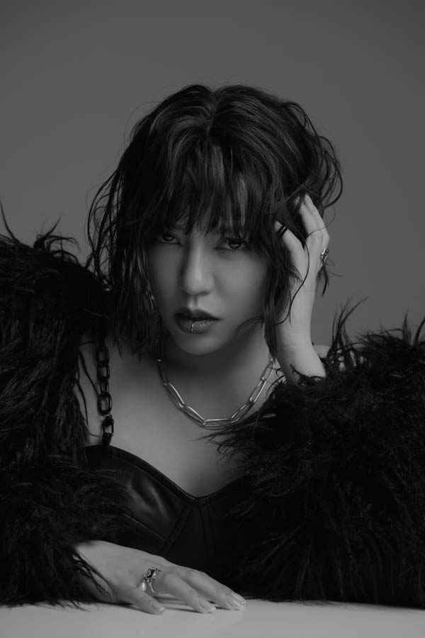 丁当“90s华语金曲翻玩计划”全新启动 摇滚经典《烦》解闷新生活运动