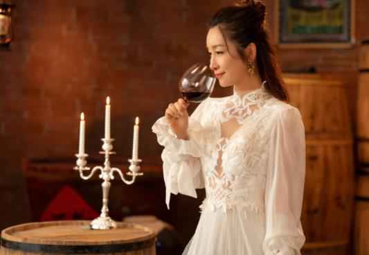 黄晓明暴躁打肉丸，秦海璐在线“吃醋”，《中餐厅》这么抓马？